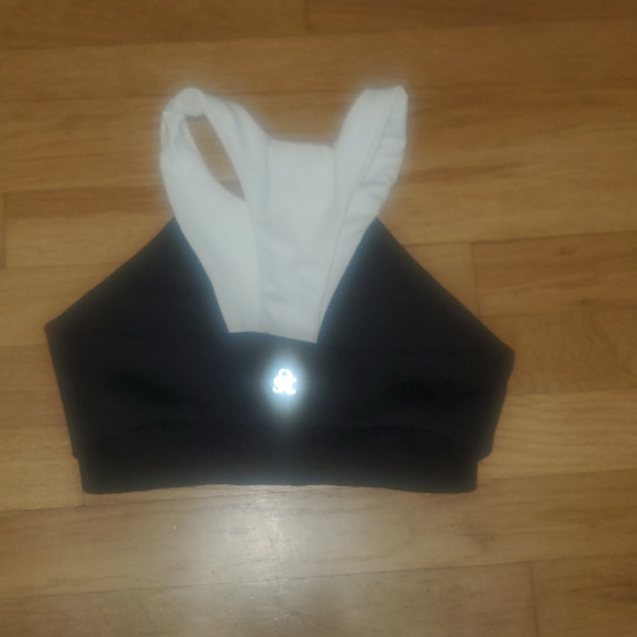 Strut This sports bra - Picture 2 of 4